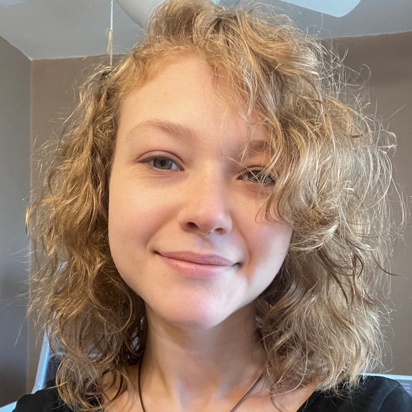 Meet your Posher, Kristina - Picture 1 of 1